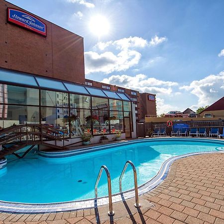 Howard Johnson Plaza By Wyndham By The Falls Cataratas do Niágara Exterior foto