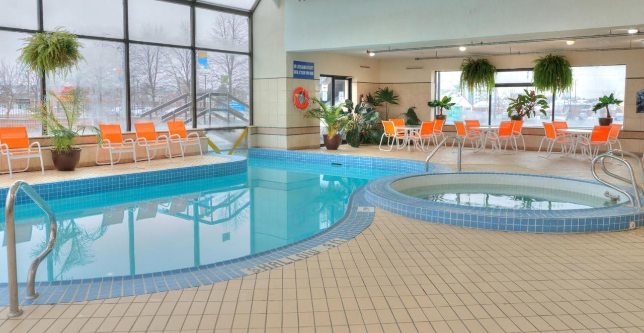 Howard Johnson Plaza By Wyndham By The Falls Cataratas do Niágara Exterior foto