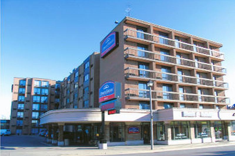Howard Johnson Plaza By Wyndham By The Falls Cataratas do Niágara Exterior foto
