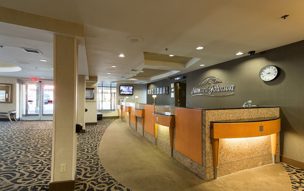 Howard Johnson Plaza By Wyndham By The Falls Cataratas do Niágara Exterior foto